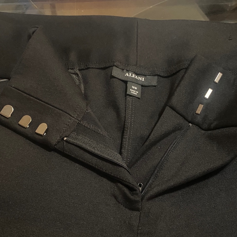 Alfani black slacks, detail lining on pockets
NWOT